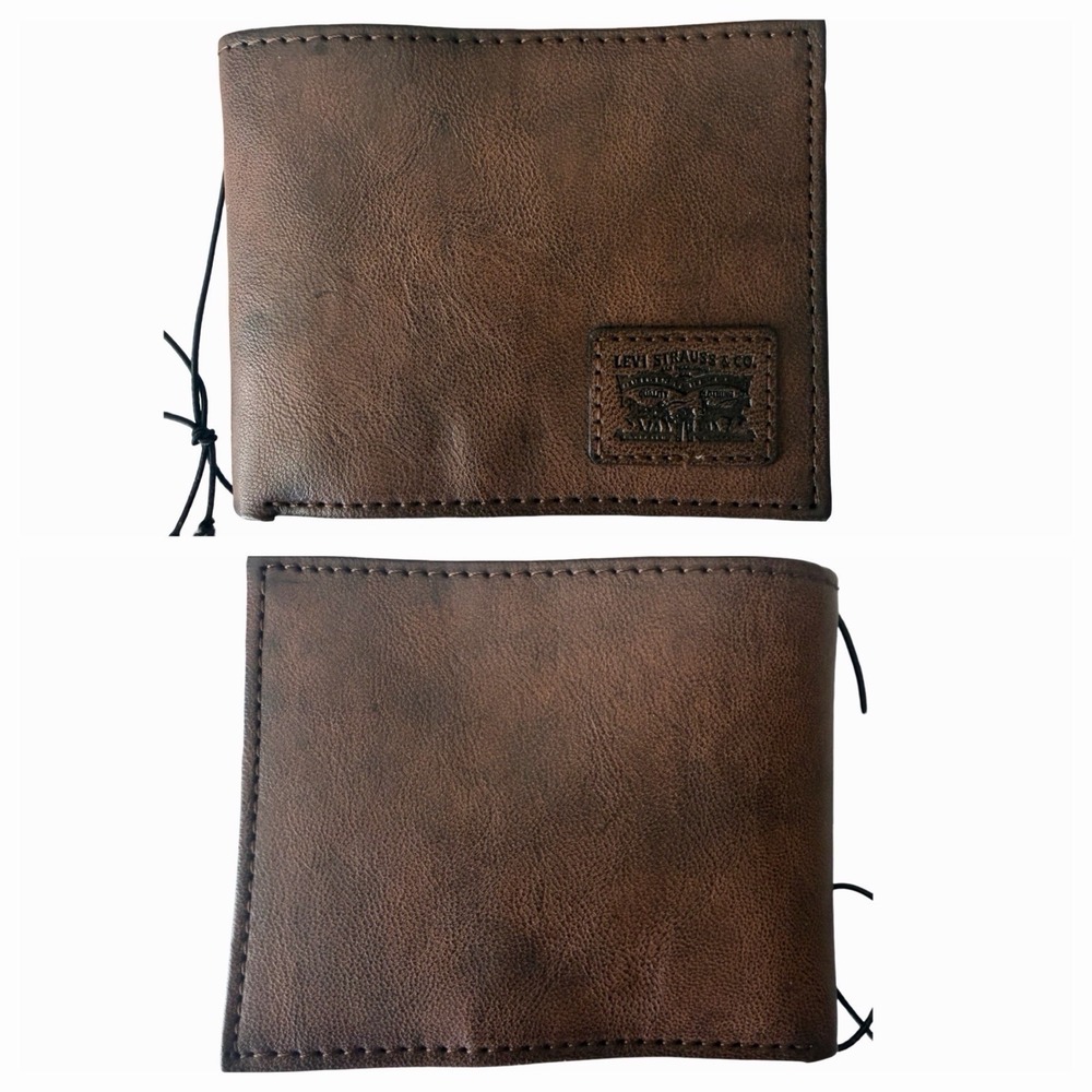 Levi's RFID Brown Leather Bifold Wallet•Passcase ID Window Two Horse Logo NWT